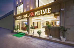 Gold The Prime Newly Built 2 Mins From Connaught Place and Railway Station