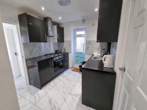 Single room Hayes, Heathrow, London, Free parking