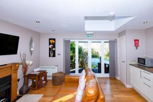One-Bedroom Apartment with Garden View room in Beaconsfield Farm
