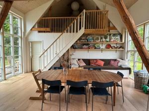 Unique Spacious Home In Nature-Rich Samsø