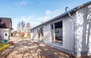 Cozy Home In Gotlands Tofta With Wifi