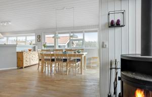 3 Bedroom Amazing Home In Spøttrup