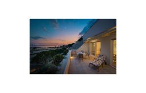 3 Bedroom Beautiful Apartment In Split