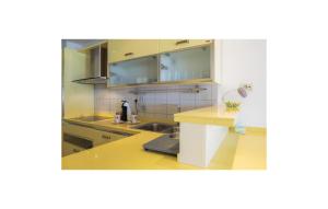 3 Bedroom Beautiful Apartment In Split