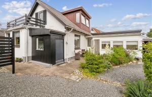 Beautiful Home In Aabenraa With Wifi