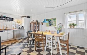 2 Bedroom Awesome Home In Otterup