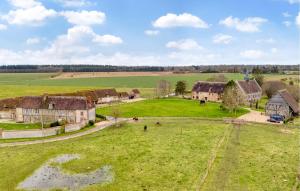 Stunning Home In Les Baux De Breteuil