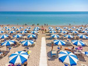 631 - Bilocale al piano terra a Marcelli centro e sul mare, climatizzato - SPIAGGIA inclusa nel prezzo