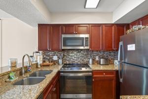 Sands Beach Club 1016