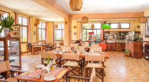 Matteos Italian Restaurant,Bar & Accommodation