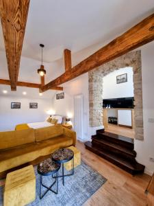 Biały Kruk Apartamenty vis-a-vis Jasnej Góry 5b