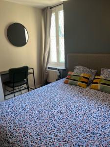 Appartements Le petit chateau du Docteur Cambournac : photos des chambres