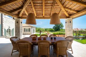 Villa Olive View