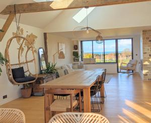 Villa vue Mer -5 mn des plages - grand jardin-cuisine dété- 4 chambres