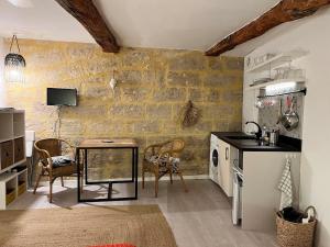 Appartements Studio Cosy Rue pietonne calme Centre-ville d-Uzes : photos des chambres