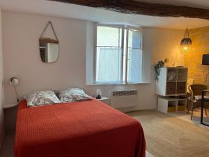 Appartements Studio Cosy Rue pietonne calme Centre-ville d-Uzes : photos des chambres