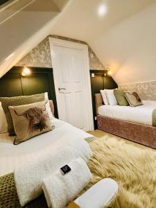 Top Floor Small Twin room in Carra Beag Guest House