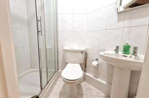 Cool City Living, sleeps 6