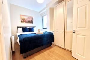 Cool City Living, sleeps 6