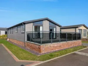 Number 43 The Poplars - North Creake