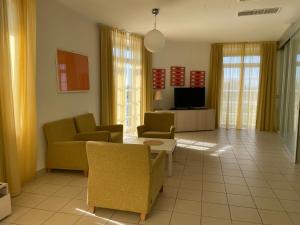 Appartamento con 2 Camere da Letto e Balcone