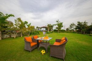 ELIVAAS Noahs Ark 3 BHK Villa with Pvt Pool, Garden & Gazebo
