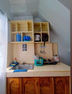 1 bedroom with overlooking city views