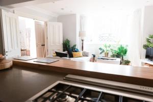 Elegant West End Flat in Glasgow