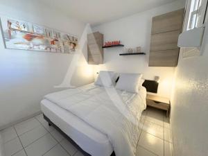4 PERS, 1 CHAMBRE, PLAGES ET COMMERCES A PIED