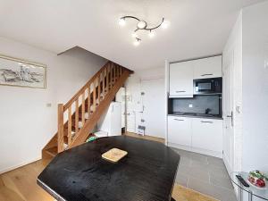 Appartements Appartement 2 pieces, 5 pers., parking, proche plage - FR-1-465-124 : photos des chambres