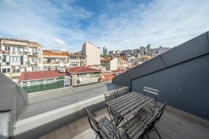 Taksim Petek Residence by Guestteori