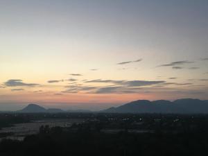 Seaview & Mountainview Private Condo Room, Cha-am