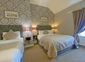 Double/Single Room room in Fitzwilliam Townhouse