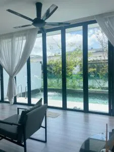 Luxury, Affordable and Spacious Private Villa with Swimming Pool & Jacuzzi for 20 plus ppl Cyberjaya - Kampong Pulau Meranti