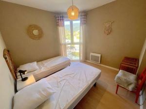 Appartements Appartement 4 pieces avec parking, proche plage a Cavalaire - FR-1-226B-182 : photos des chambres