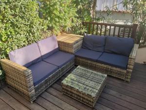 Casita con jardín cerca playa AV-60