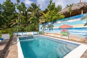 Whitehouse Serenity Villa -7BR Retreat with Private Pool - Bluefields