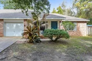 Sunset Getaway Spacious Retreat Near Beaches & Local Attractions - غولفبورت