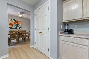 Sunset Getaway Spacious Retreat Near Beaches & Local Attractions