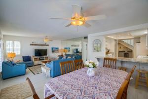 Luxury summer house feet from bay & ocean patios