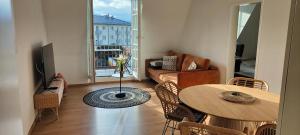 2 min vom Bahnhof, Stadt nah, Modern, bequem,