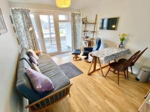 56C South Snowdon Wharf