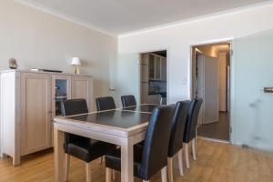 Modern Family Apartment with Amazing Seaview T99