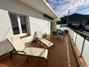 Bonito apartamento cerca de la playa con gran terraza AV-04