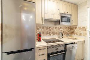 Golden Lily Granfield A129