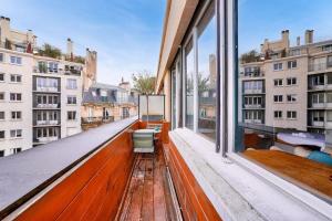 1BR Flat with Balcony near the Eiffel Tower