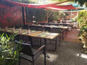 Hotels Hotel Restaurant Aux Deux Roses : photos des chambres
