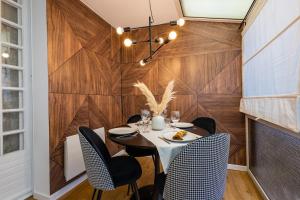 La Residence - Louez l-un de nos 4 appartements prives ! : Chambre Double avec Salle de Bains Privative