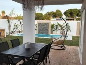 LOS GUACAMAYOS de la Barrosa, piscina privada y cerca del mar - Campano