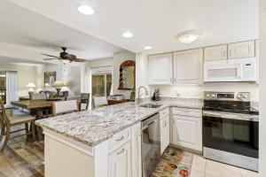 302 Tanglewood Villa